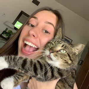 Meet your Posher, Daniela